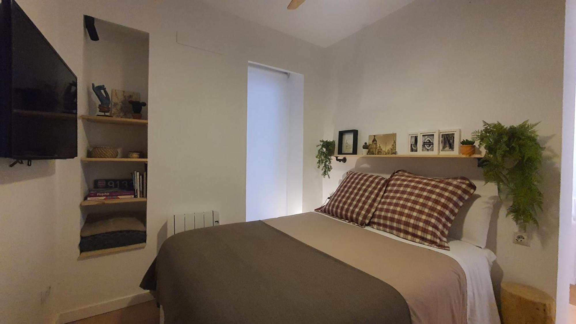 Rentadore Atocha Suites มาดริด ภายนอก รูปภาพ